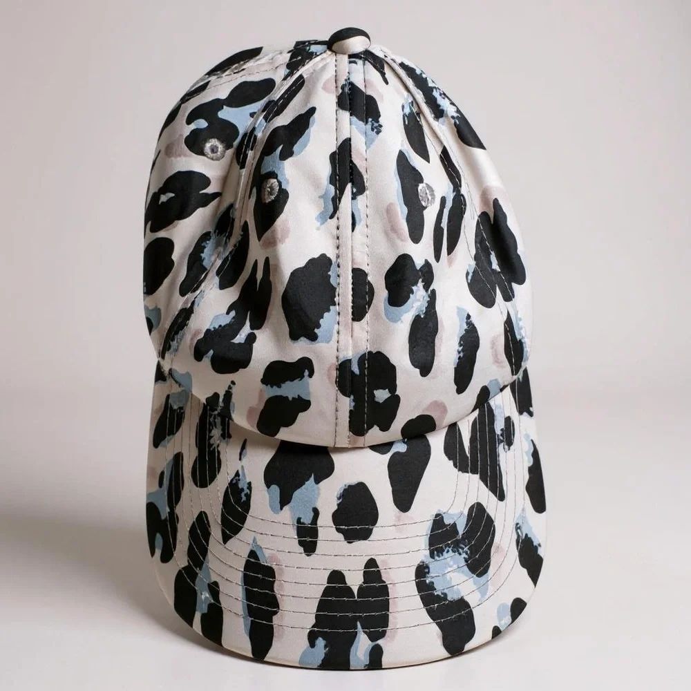 EMBELLISHED BY ROBYN DIXON WOMEN’S HAT W/A SATIN LINING TO PROTECT YOUR HAIR